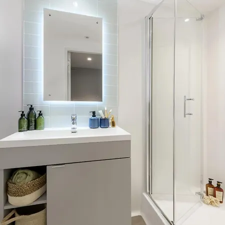 Yugo Bottleworks * Cork